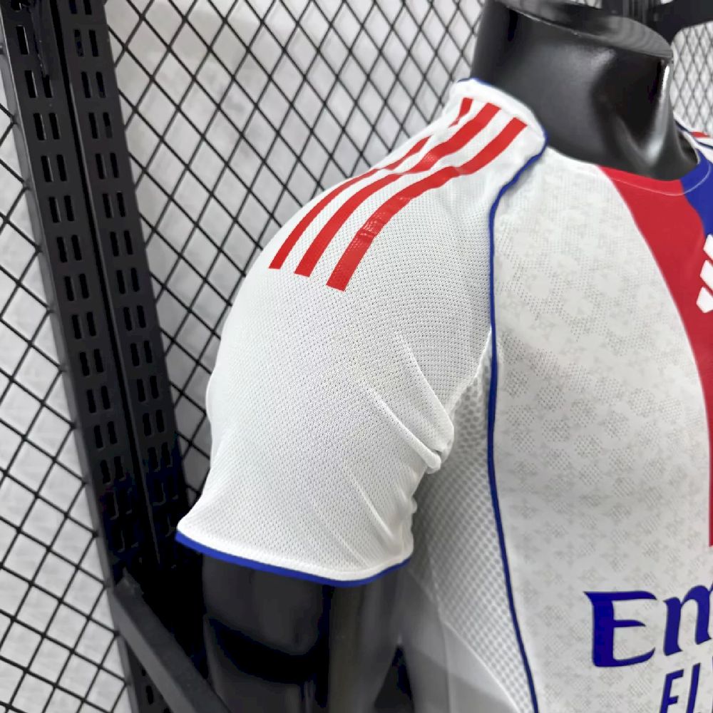 bboQAZABkAGQAYBFzArfviewer_4t5-2-1.jpg Mens Olympique Lyonnais 2025/26 Home Authentic Jersey - Image 9