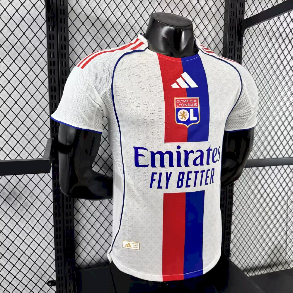 bboQAZABkAGQAYBJwArfviewer_4t5-23.jpg Mens Olympique Lyonnais 2025/26 Home Authentic Jersey - Image 7