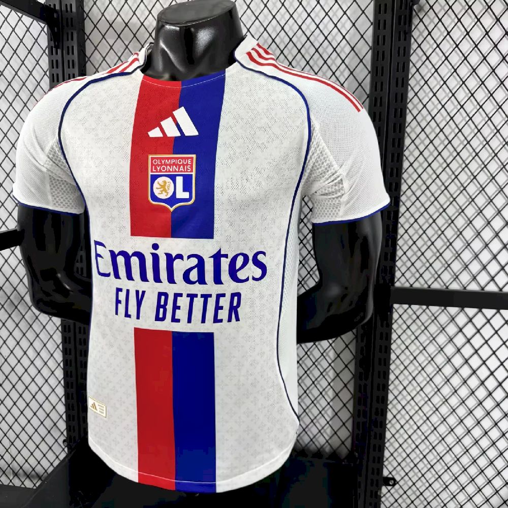bboQAZABkAGQAYBJwArfviewer_4t5-24.jpg Mens Olympique Lyonnais 2025/26 Home Authentic Jersey - Image 6