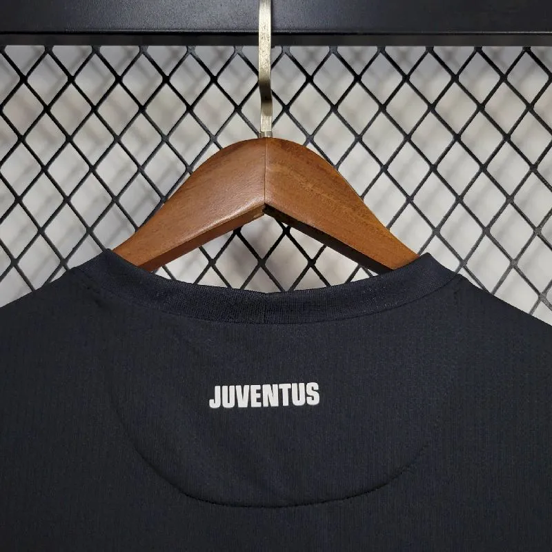 bd958cde48a9b504be8691ee2a52e745.webp Retro Juventus 2012/13 Away Jersey - Image 10