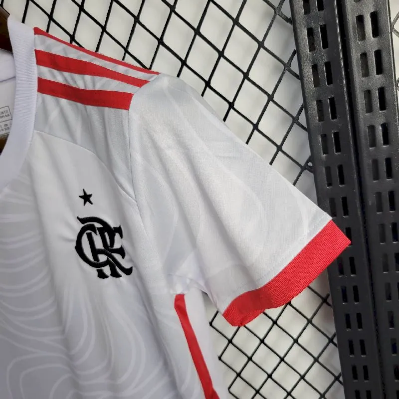d2c2bc8cb71065a10d8204d3b36250ea.webp Kids Flamengo 2024/25 Away Kit - Image 3