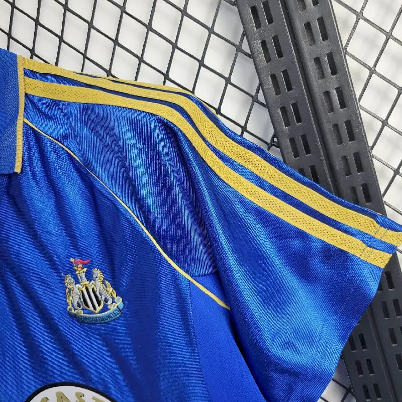 daf6003eae2f6233bd33e395d83eb0a0.webp Retro Newcastle United 1998/99 Away Jersey - Image 4