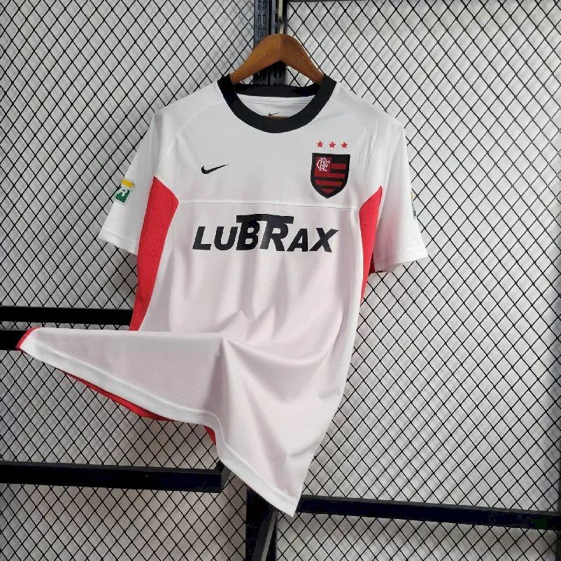 f307b48d3003cfae9cad38bf651534c7.webp Retro Flamengo 2001/02 Away Jersey - Image 1