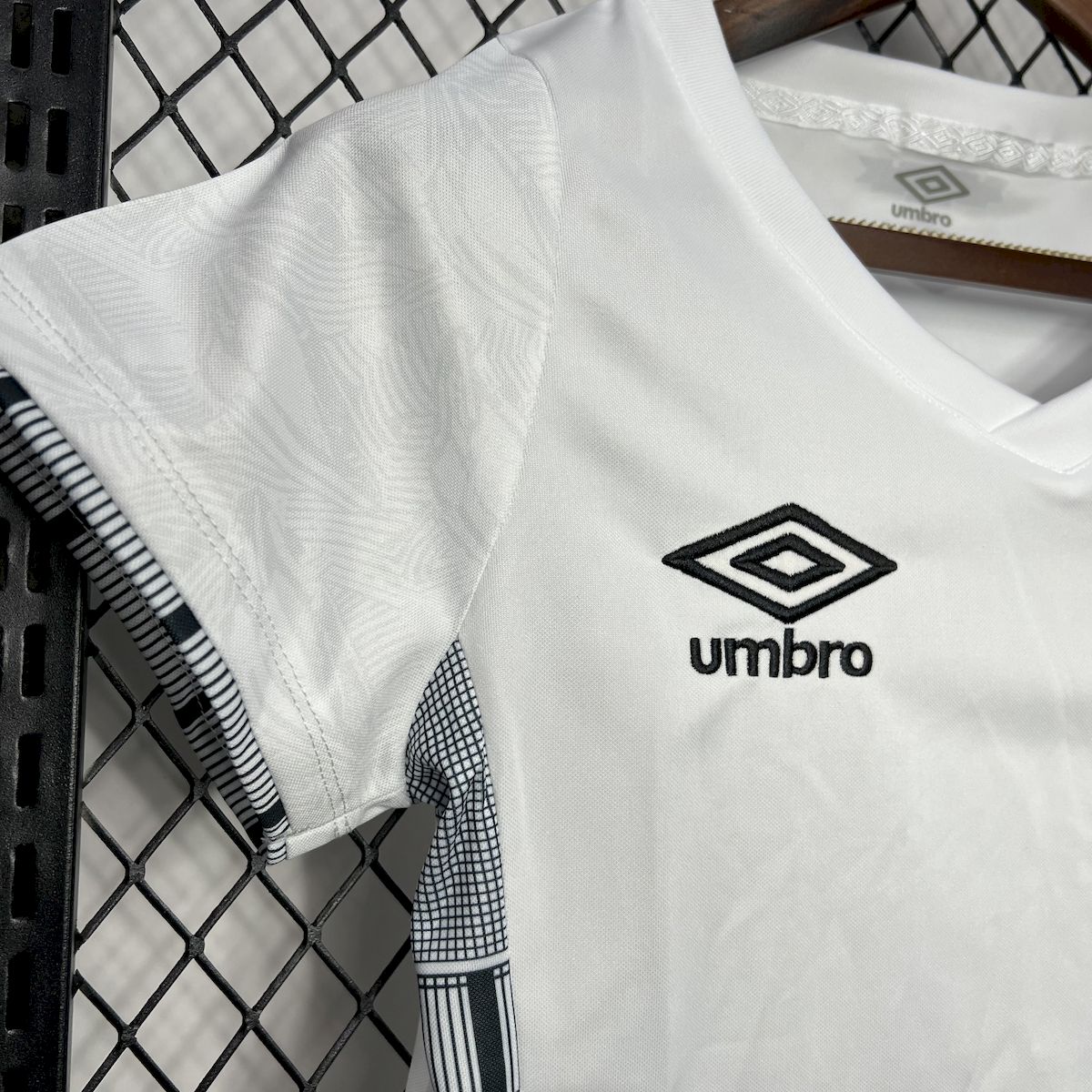 2024060920170144.jpg Womens Santos 2024/25 Home Jersey - Image 3