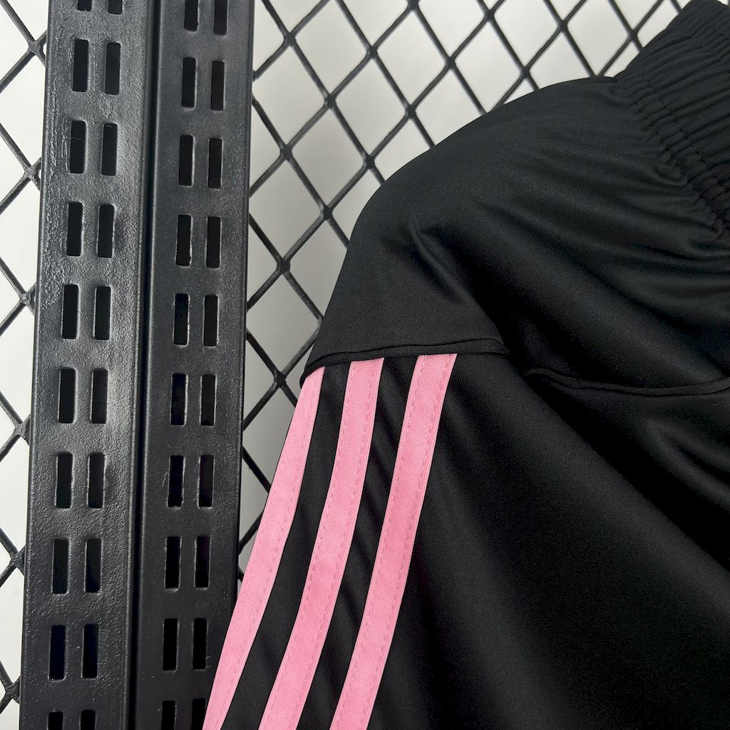 2025053114045650.jpg Mens Juventus 2025/26 Home Shorts - Image 5