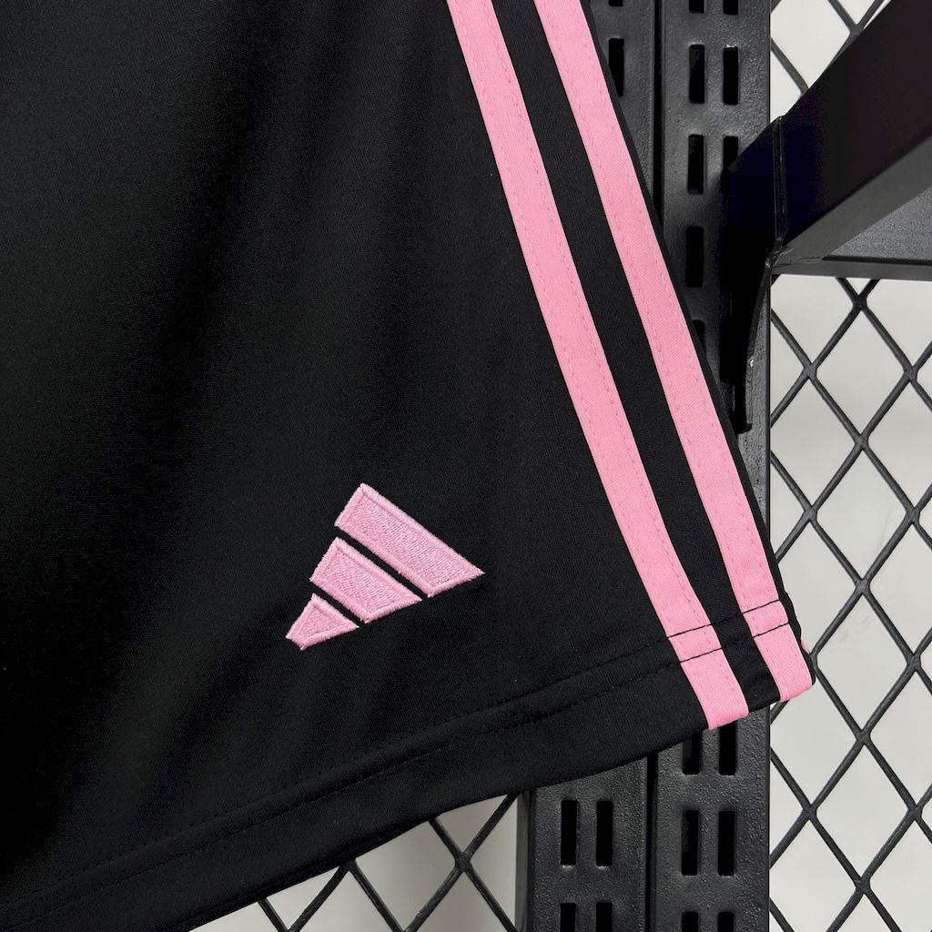 2025053114050090.jpg Mens Juventus 2025/26 Home Shorts - Image 3