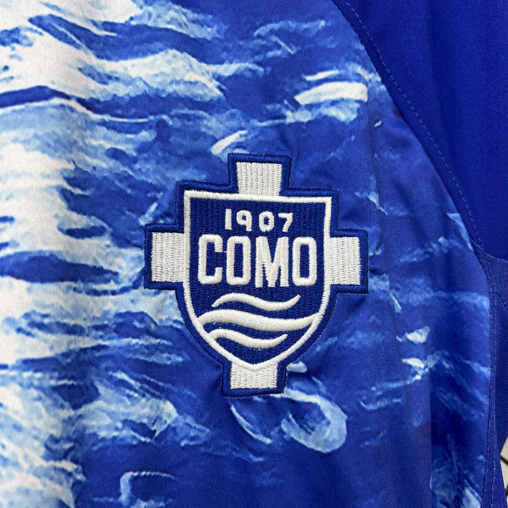 2025091714313888.jpg Mens Como 1907 2025/26 Home Jersey - Image 9