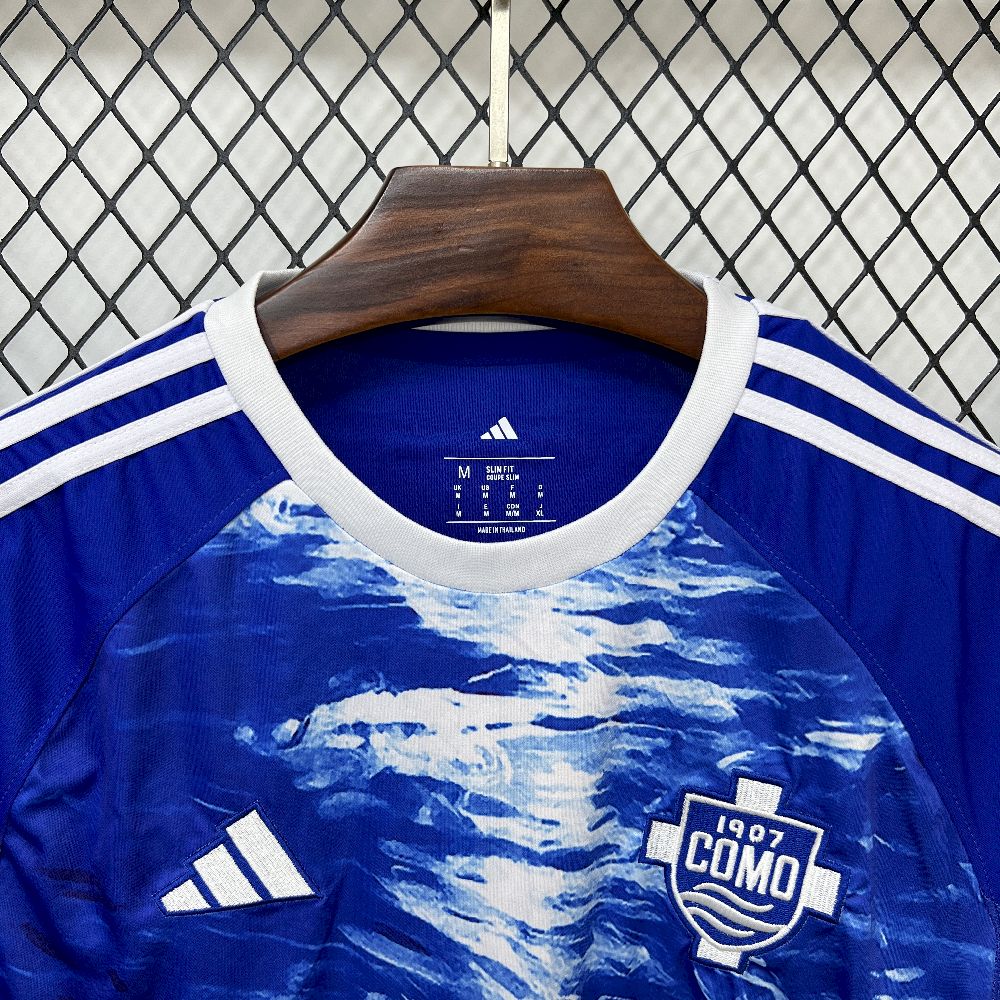 2025091714315890.jpg Mens Como 1907 2025/26 Home Jersey - Image 7