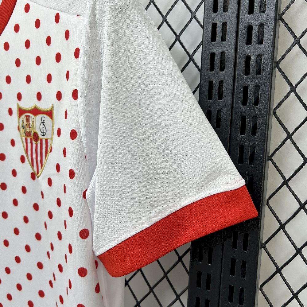 2025091715073161.jpg Mens Sevilla FC 2025/26 White Prematch T-shirt Jersey - Image 9