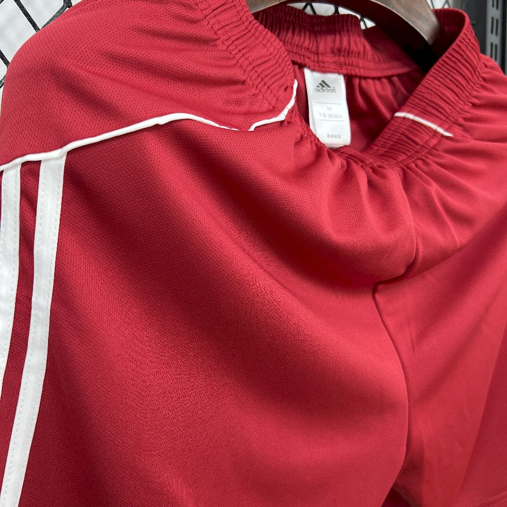 2025092015572461.jpg Mens Liverpool 2025/26 Home Shorts - Image 4