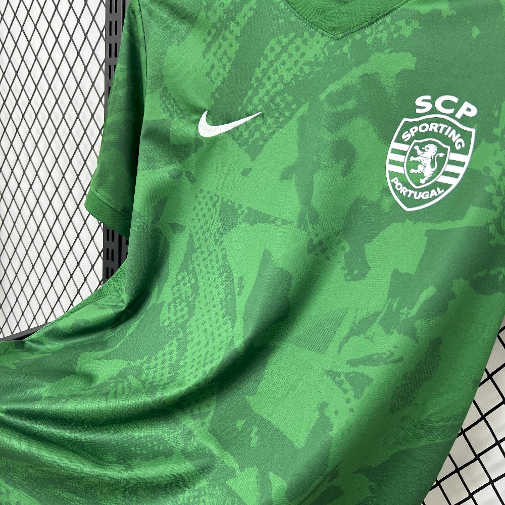 2025092114292428.jpg Mens Sporting CP 2025/26 Pre-Match Jersey - Image 2