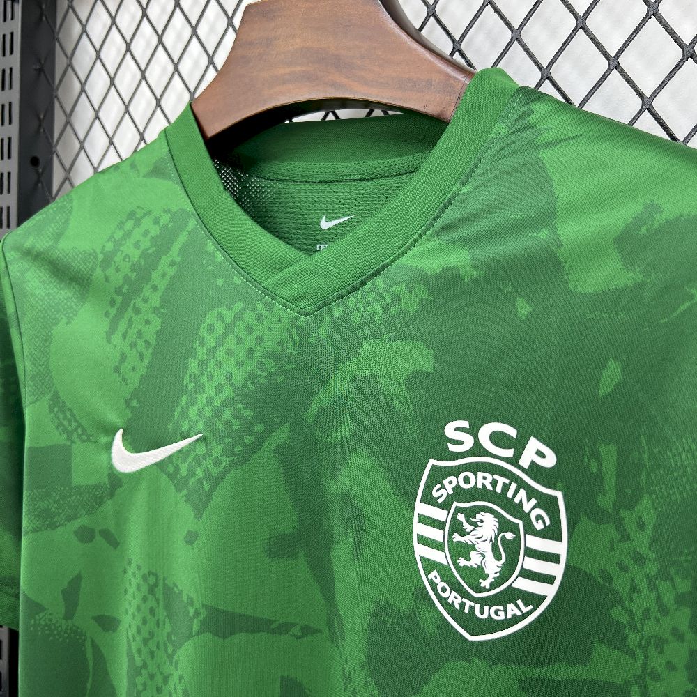 2025092114293225.jpg Mens Sporting CP 2025/26 Pre-Match Jersey - Image 3
