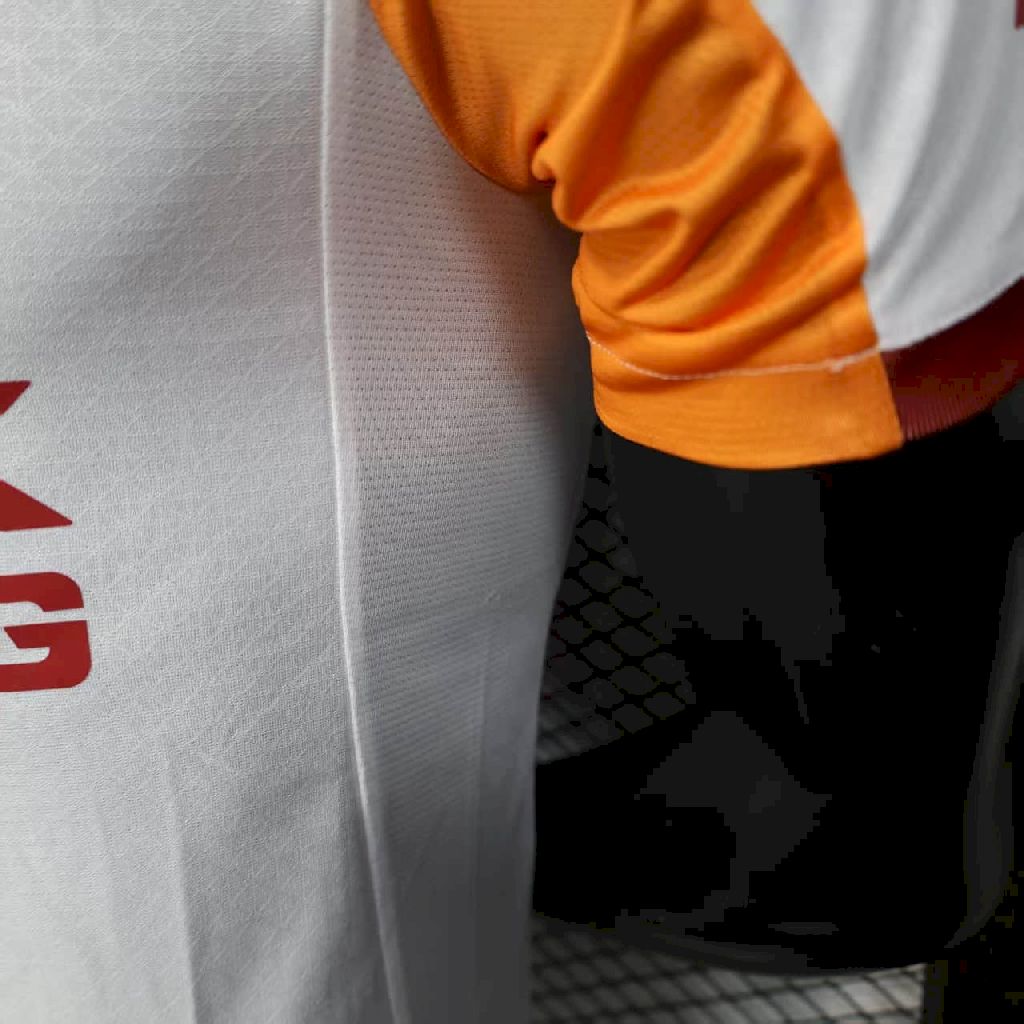 2025092421365150.jpg Mens Galatasarays 2025/26 Away Authentic Jersey - Image 10