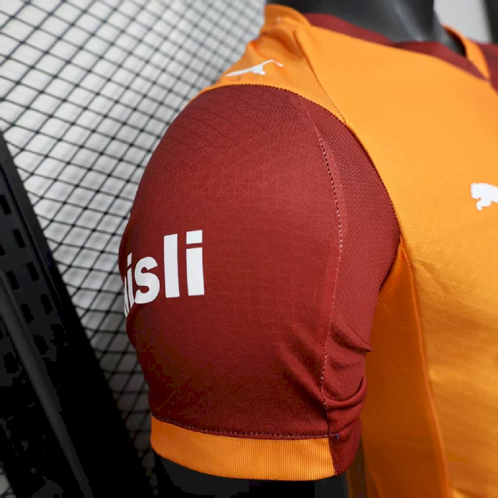 2025092421371010.jpg Mens Galatasarays 2025/26 Home Authentic Jersey - Image 7