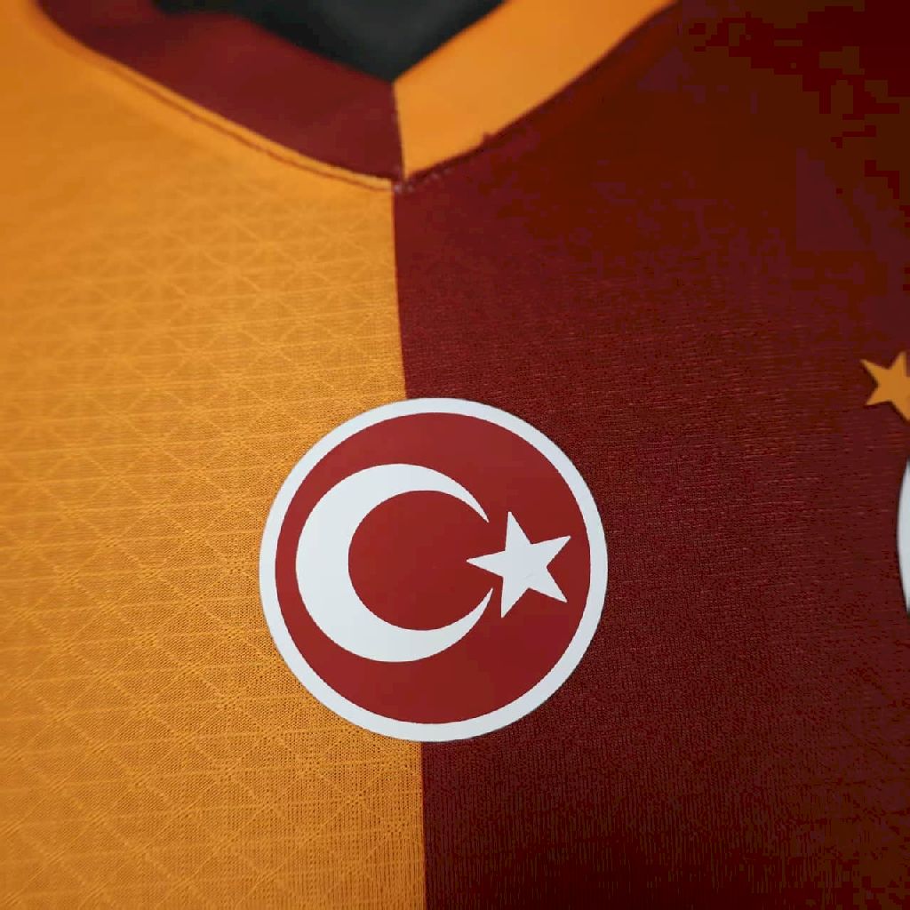 2025092421371327.jpg Mens Galatasarays 2025/26 Home Authentic Jersey - Image 5