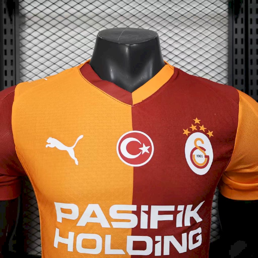 2025092421371593.jpg Mens Galatasarays 2025/26 Home Authentic Jersey - Image 3