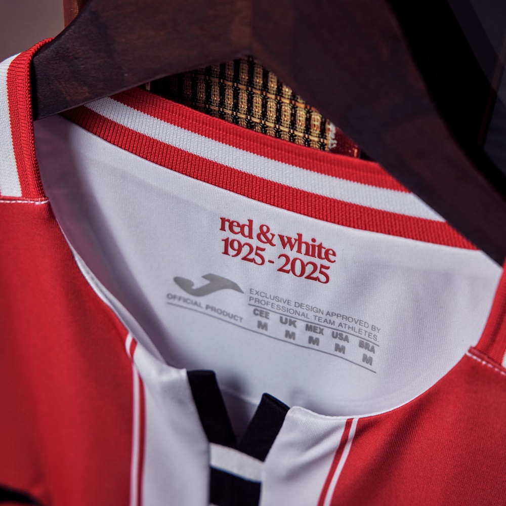 2025100809532688 Mens Brentford 2025/26 Home Jersey - Image 4